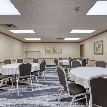 Comfort Suites Appleton Airport Eksteriør billede