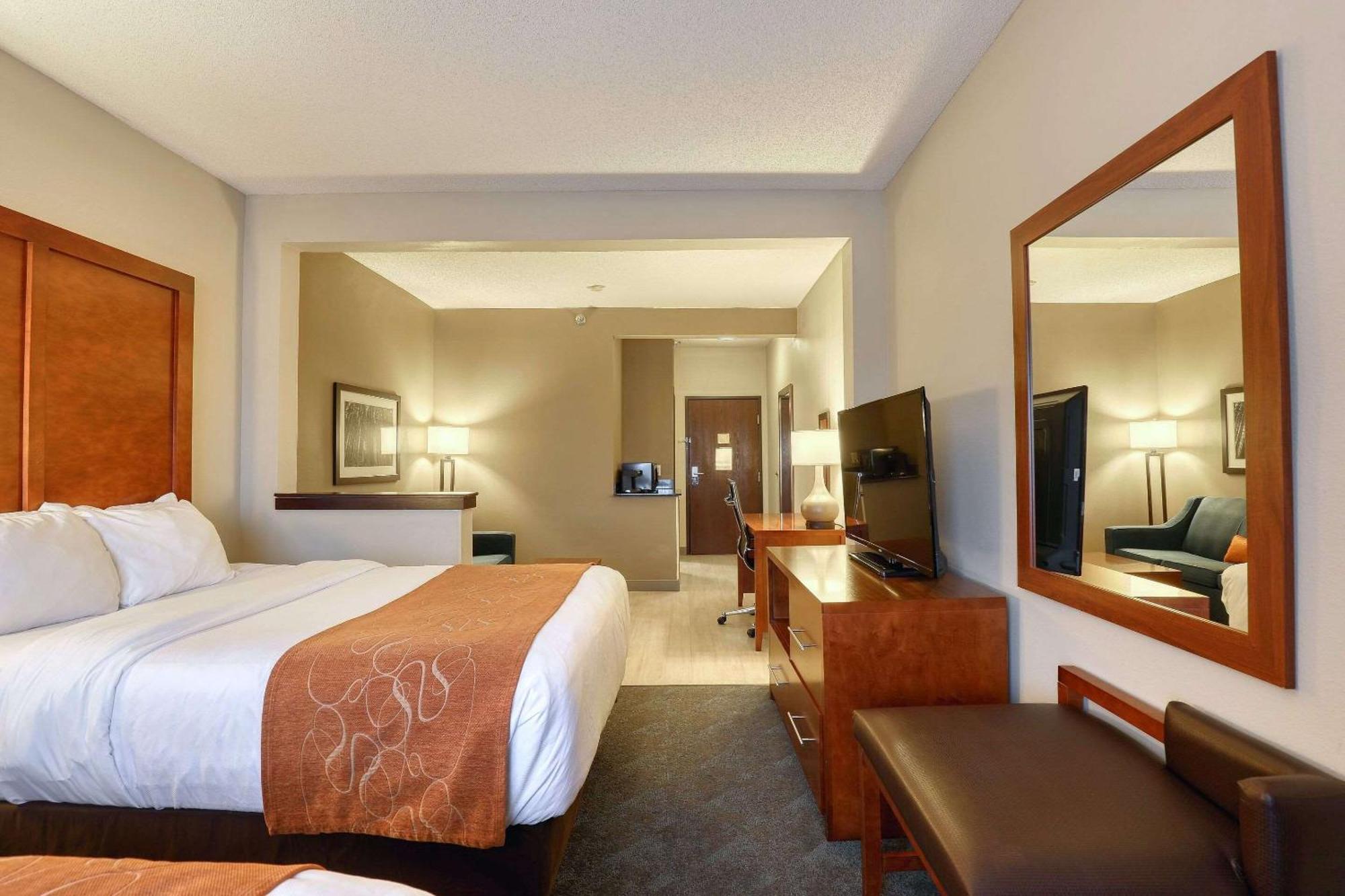 Comfort Suites Appleton Airport Eksteriør billede