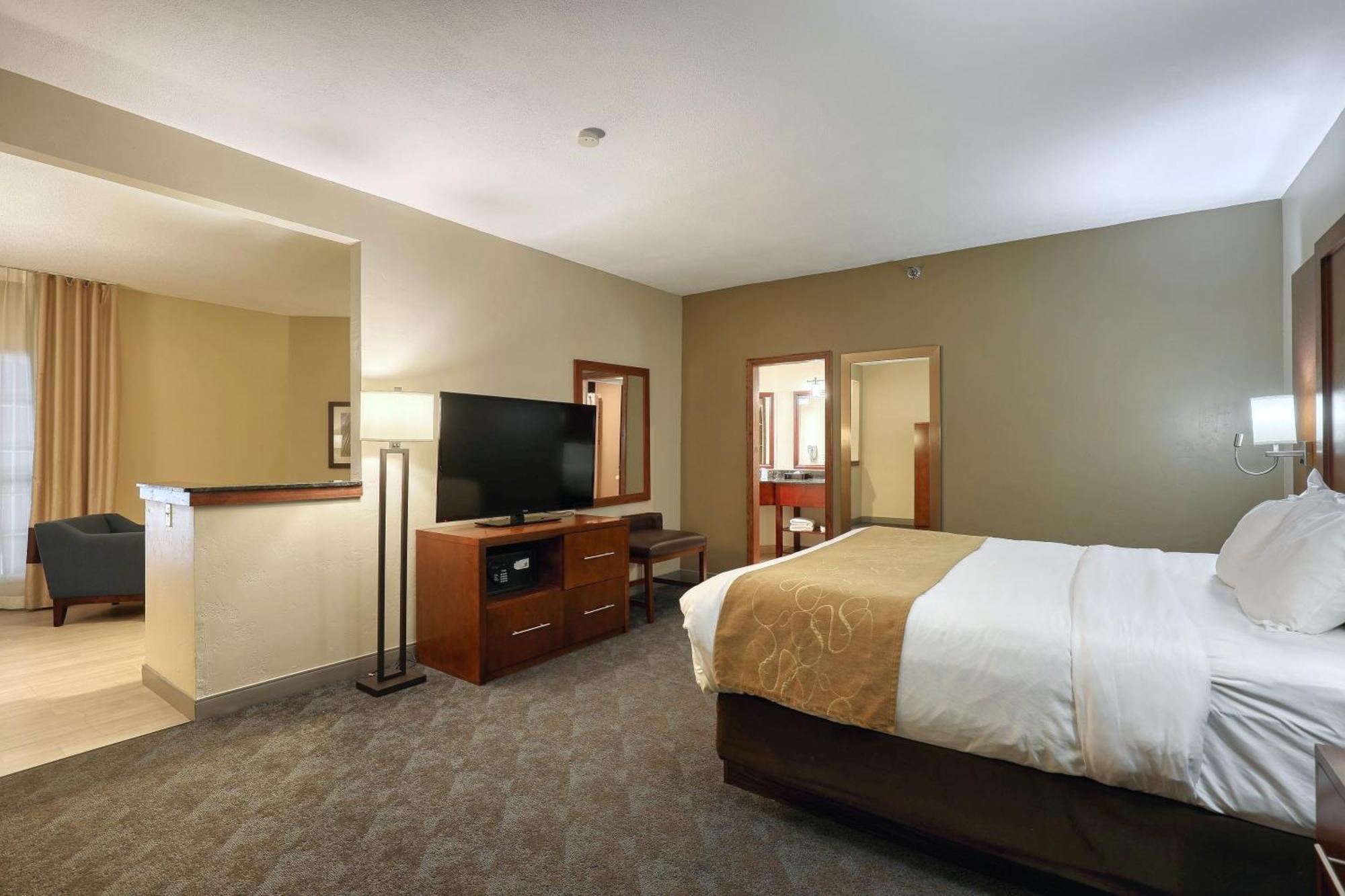 Comfort Suites Appleton Airport Eksteriør billede