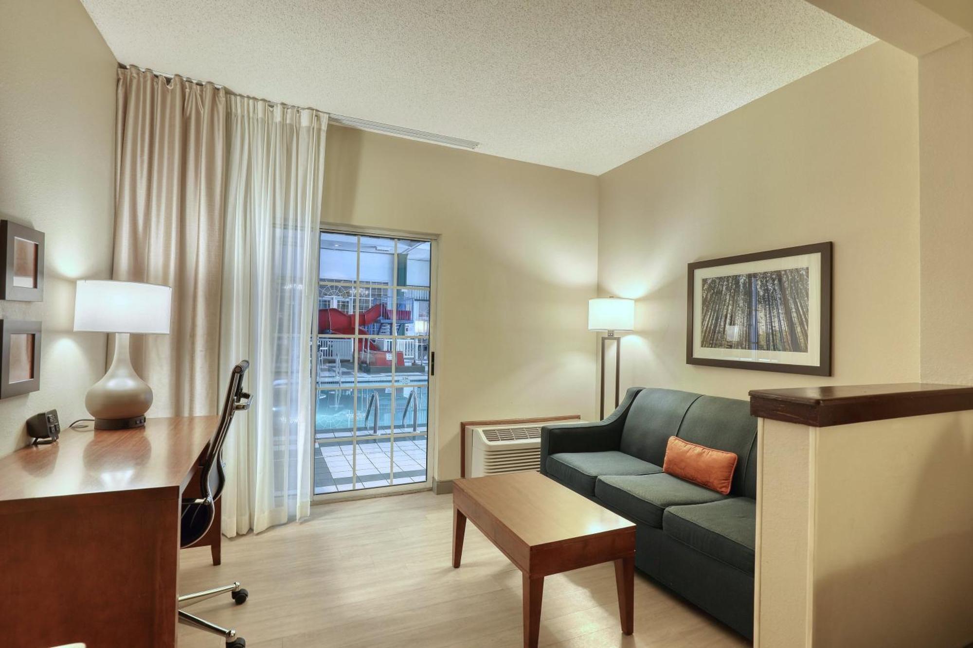 Comfort Suites Appleton Airport Eksteriør billede