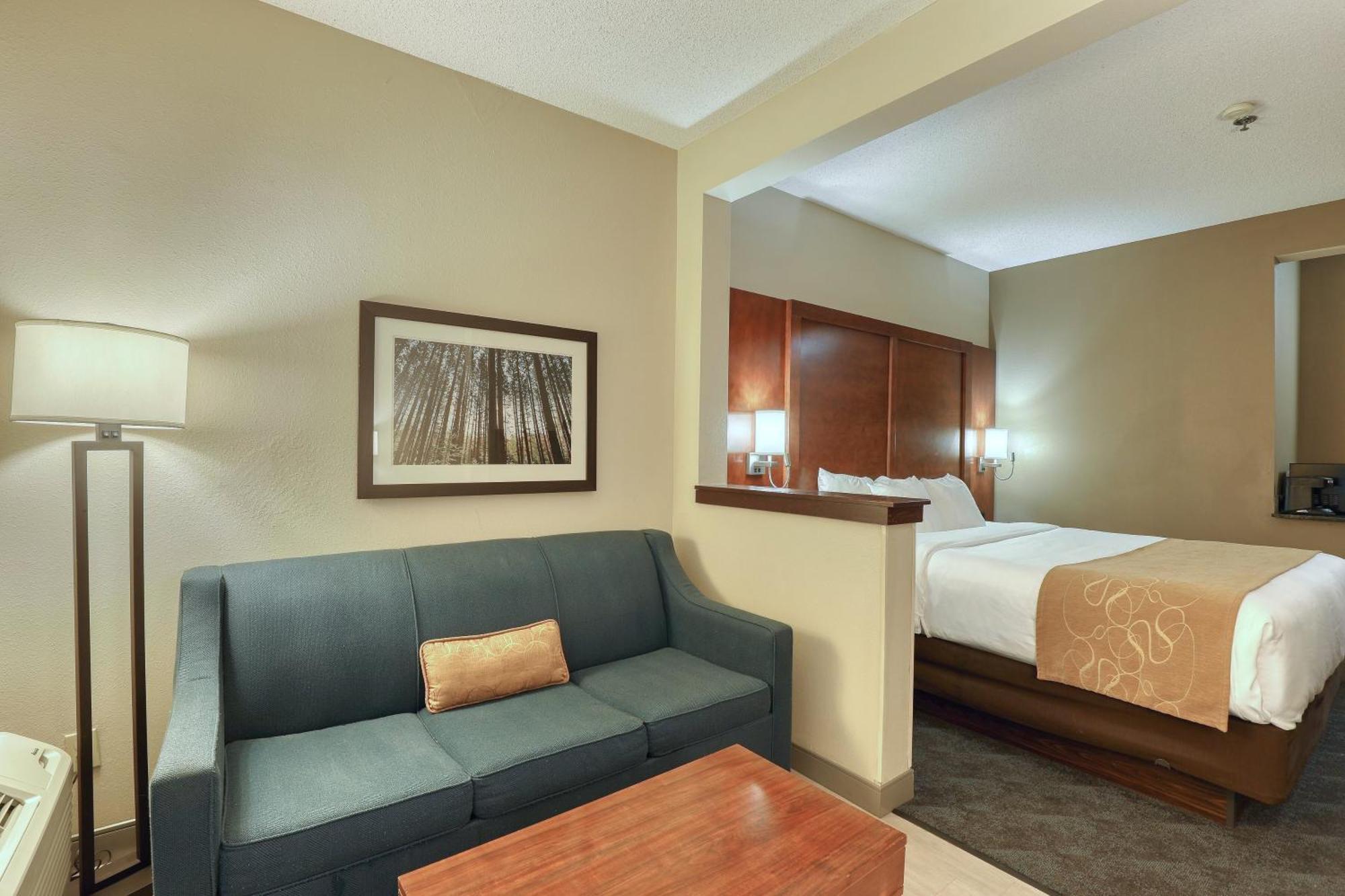 Comfort Suites Appleton Airport Eksteriør billede