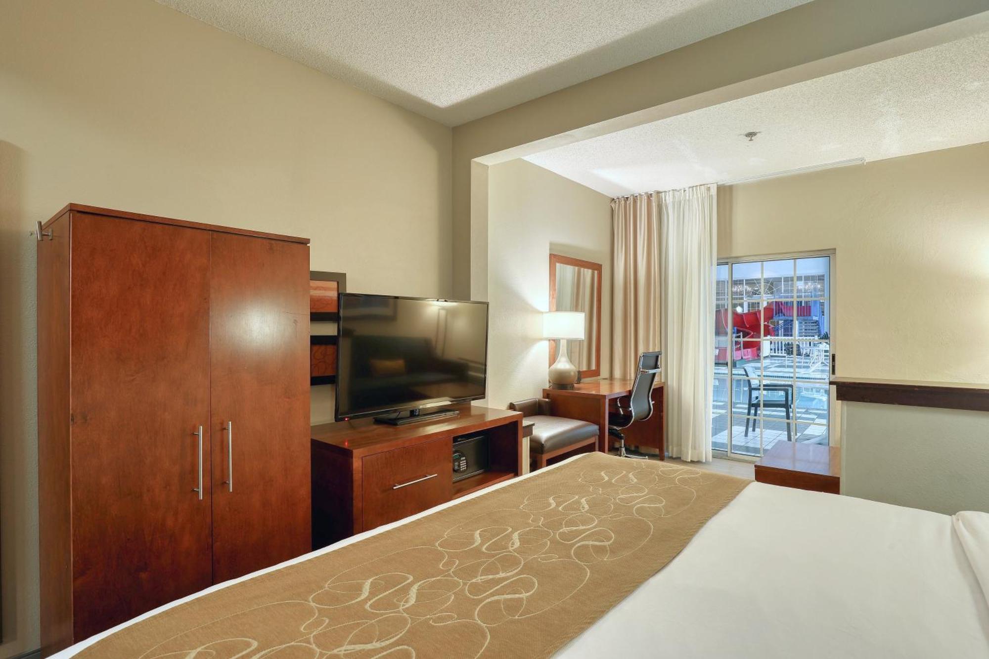 Comfort Suites Appleton Airport Eksteriør billede