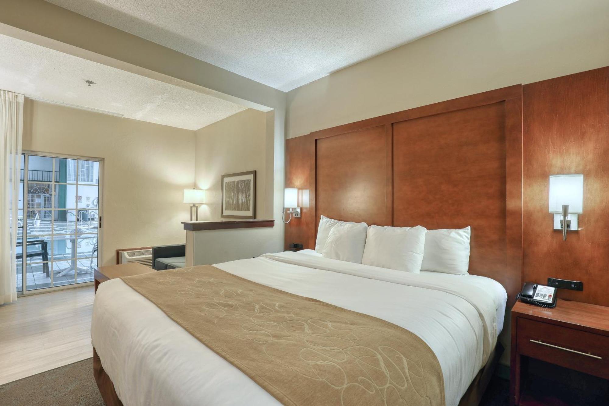 Comfort Suites Appleton Airport Eksteriør billede