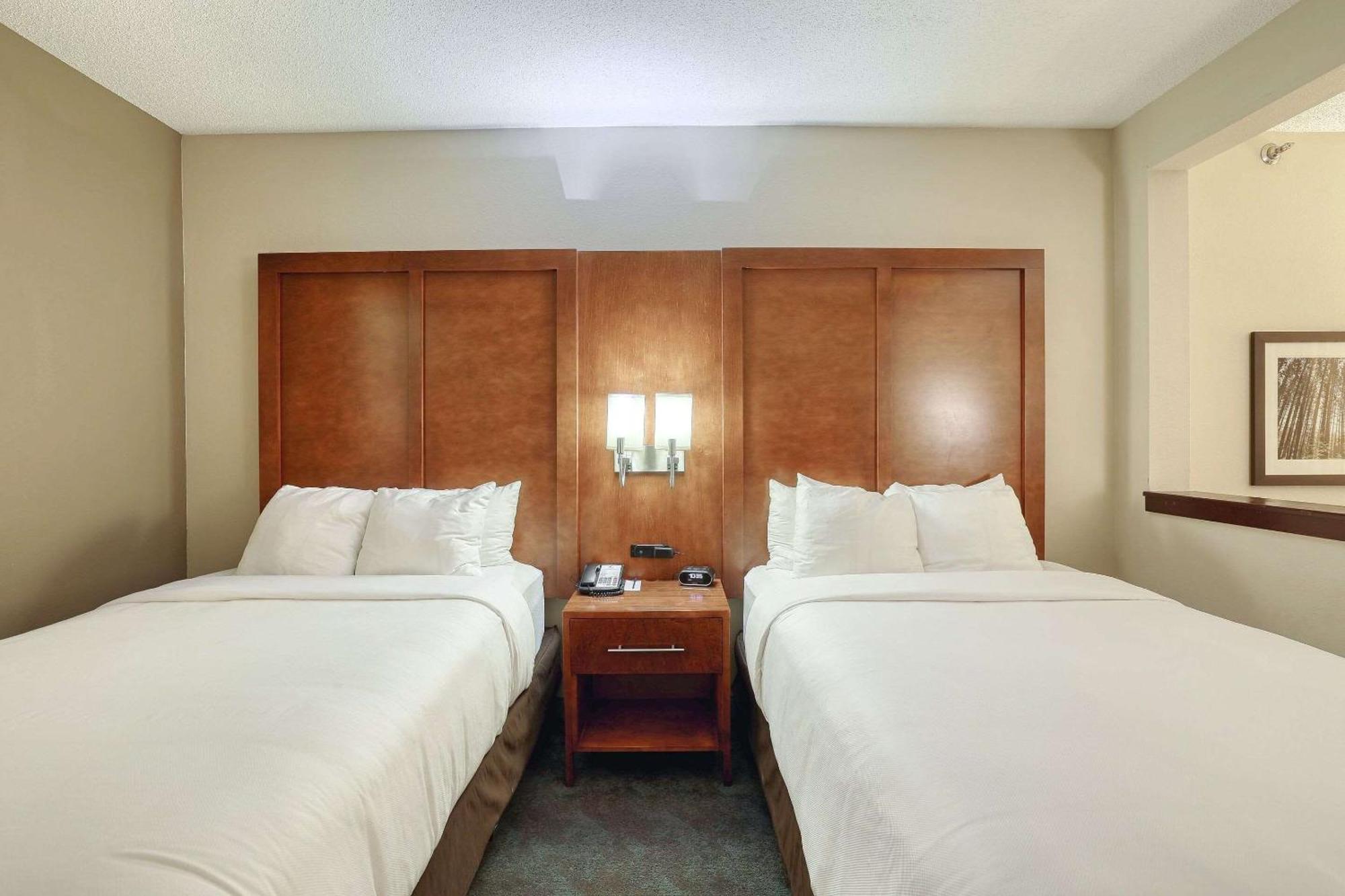 Comfort Suites Appleton Airport Eksteriør billede