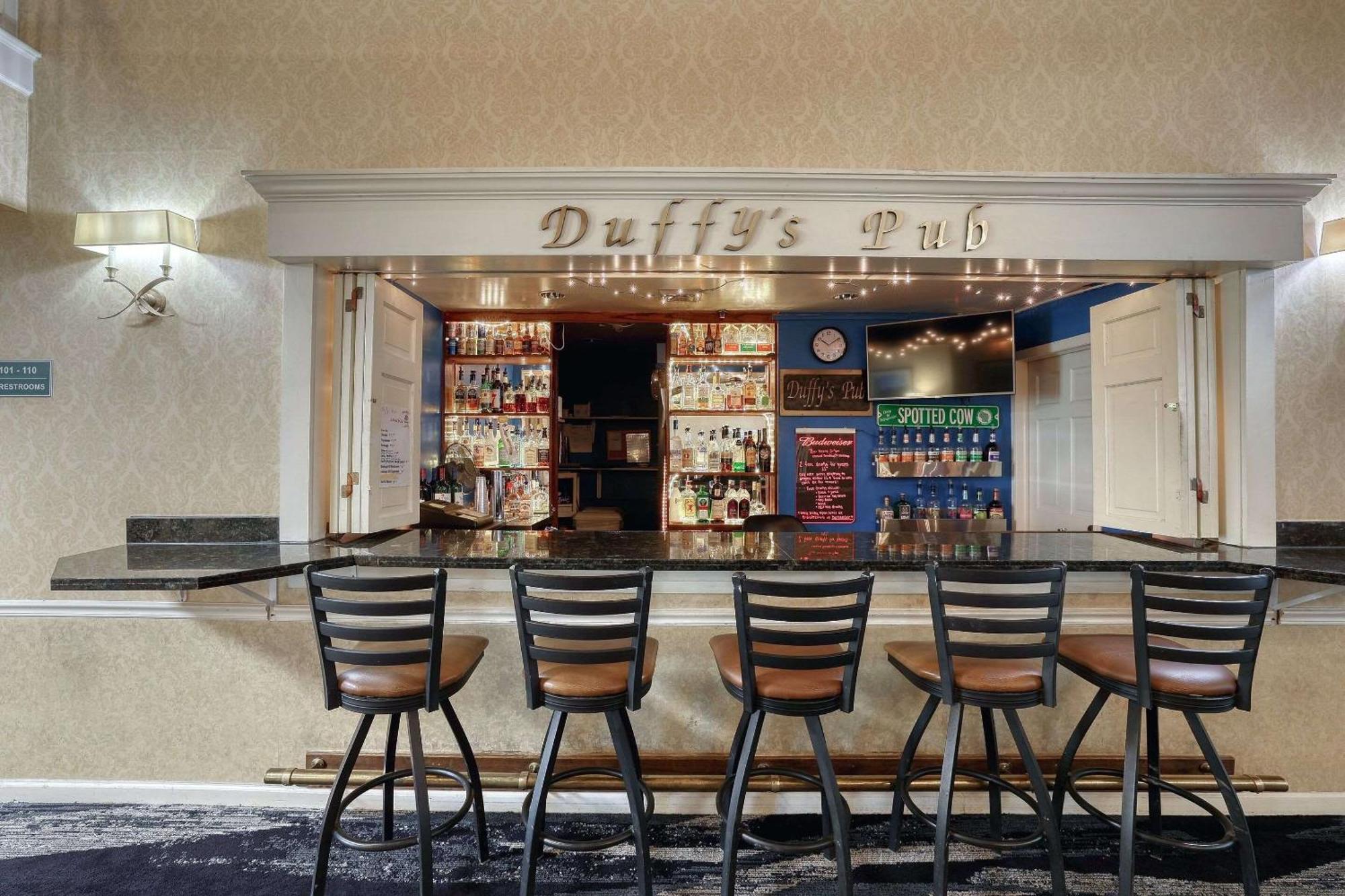 Comfort Suites Appleton Airport Eksteriør billede