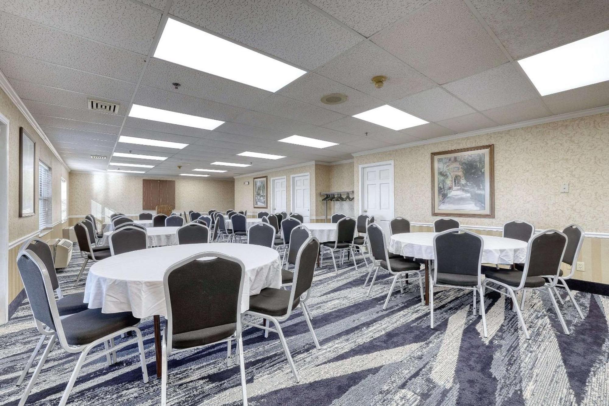 Comfort Suites Appleton Airport Eksteriør billede