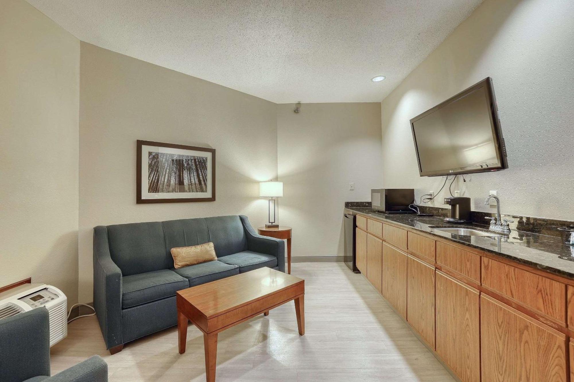 Comfort Suites Appleton Airport Eksteriør billede