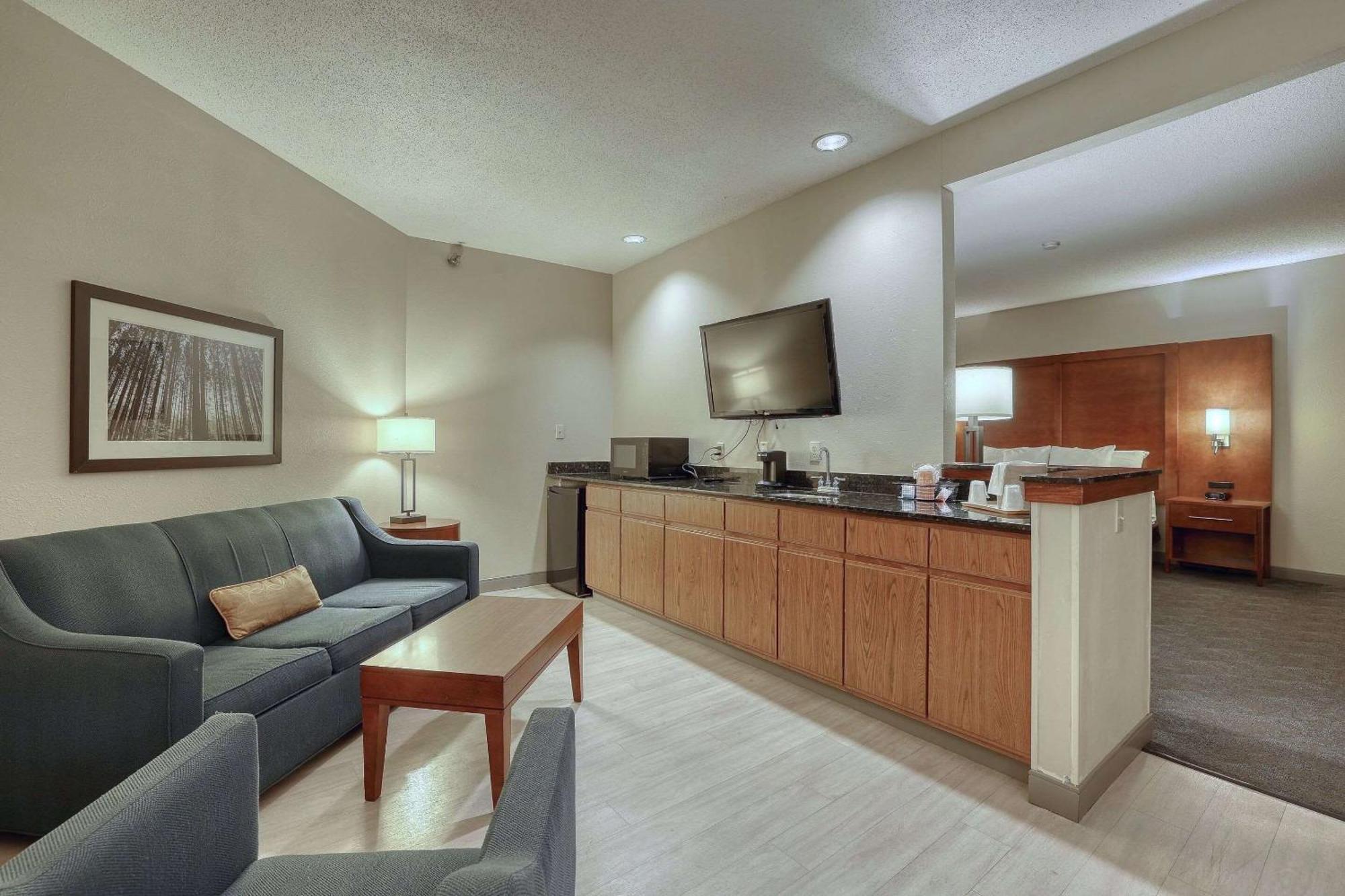 Comfort Suites Appleton Airport Eksteriør billede