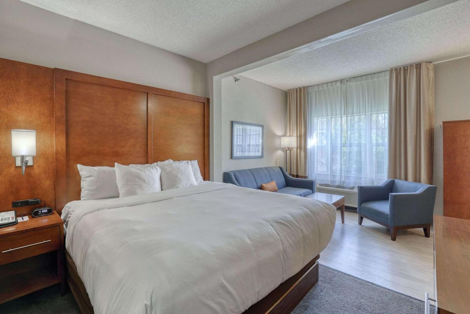 Comfort Suites Appleton Airport Eksteriør billede